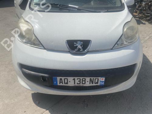 Used Front bumper Front bumper 37493848 37493848