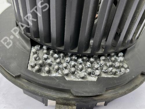 Heater blower motor VW GOLF VI (5K1) 2.0 TDI | BP23756345M62 - Image 3