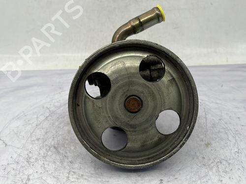 Pompe de direction assistée FORD FIESTA V (JH_, JD_) 1.4 TDCi (68 hp) 32383691