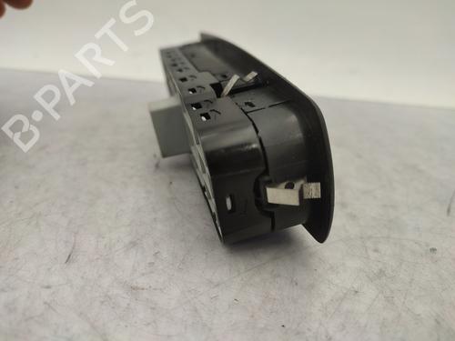 Used Left front window switch Left front window switch RENAULT LAGUNA III Grandtour (KT0/1) 2.0 dCi (KT07, KT0J, KT14, KT1A, KT1S) (131 hp) 25743985 25743985