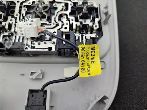 Interior roof light PEUGEOT 3008 I MPV (0U_) 1.6 HDi | BP23729737I8 