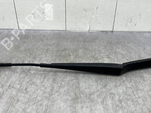 Used Front windshield wiper arm VW GOLF VII (5G1, BQ1, BE1, BE2) 1.2 TSI (105 hp) 23758303