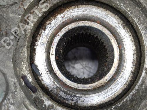 Used Right front steering knuckle Right front steering knuckle VW PASSAT B6 Variant (3C5) 2.0 TDI 16V (140 hp) 23705663 23705663