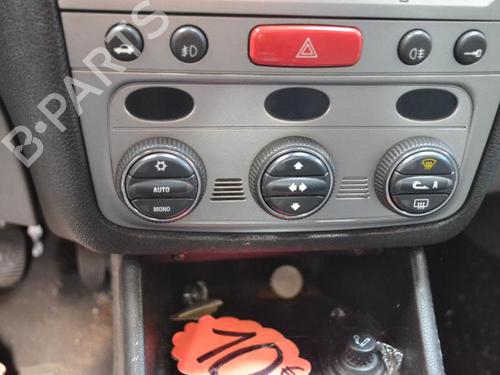Left front indicator ALFA ROMEO 147 (937_) 1.6 16V T.SPARK ECO (937.AXA1A, 937.BXA1A) | BP23688899C32  - Image 14