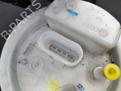 Used Fuel pump VW GOLF IV (1J1) 1.6 16V (105 hp) 23719981