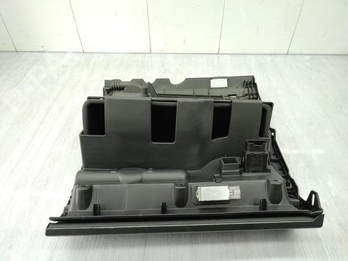 Used Glove box VW GOLF PLUS V (5M1, 521) 1.4 TSI (122 hp) 23720392