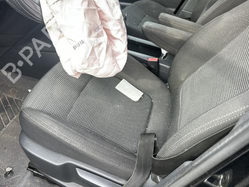 Middle console PEUGEOT 5008 (0U_, 0E_) 2.0 HDi 150 / BlueHDi 150 | BP23683373I22 - Image 31