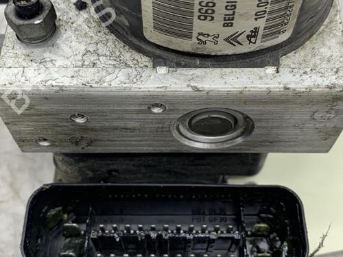 ABS pump CITROËN C3 Picasso (SH_) 1.6 HDi | BP23694097M43  - Image 5