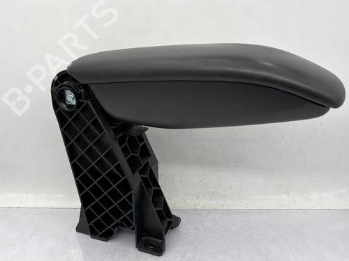 Used Armrest / Center console CITROËN C3 II (SC_) 1.6 HDi 90 (90 hp) 30112797