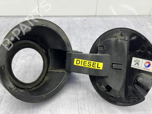 Fuel flap PEUGEOT 3008 I MPV (0U_) 1.6 HDi | BP23705586C131 
