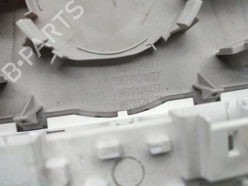 interior-roof-light-citroen-c4-grand-picasso-ii-da_-de_-2013-23732787 main image