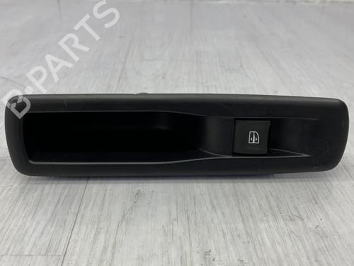 Used Left rear window switch Left rear window switch RENAULT MEGANE III Hatchback (BZ0/1_, B3_) 1.6 dCi (BZ00, BZ12, BZ13) (130 hp) 23702386 23702386