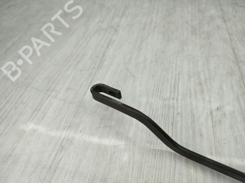 Used Front windshield wiper arm NISSAN MICRA II (K11) 1.0 i 16V (60 hp) 23738526