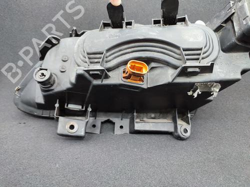 Right headlight RENAULT ESPACE III (JE0_) 2.2 12V TD (JE0E, JE0H, JE0P) | BP25270172C29 