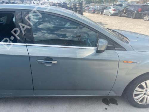Used Right front door Right front door 37493959 37493959