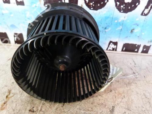 Used Heater blower motor PEUGEOT 207 (WA_, WC_) 1.4 (73 hp) 23667966