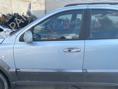 left-front-door-kia-sorento-i-jc-2002-2003-2004-2005-2006-2007-2008-2009-2010-2011-36956377 main image