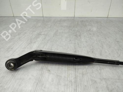 Used Front windshield wiper arm FIAT 500 C (312_) 1.2 (312CXA1A, 312AXA1A) (69 hp) 23729436