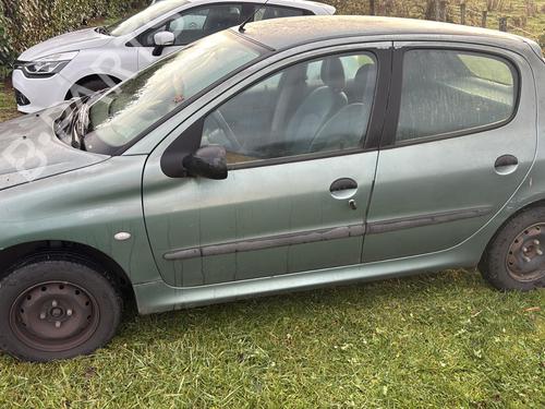 Used Parts PEUGEOT 206 Hatchback (2A/C) 1.4 i (75 hp) 4390357