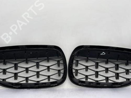 Used Grille Grille BMW 3 Coupe (E92) 330 d (231 hp) 23750491 23750491
