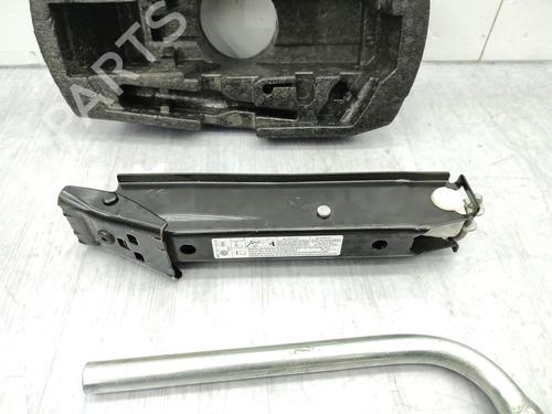 Used Jack Kit VW POLO V (6R1, 6C1) 1.6 TDI (90 hp) 23741834