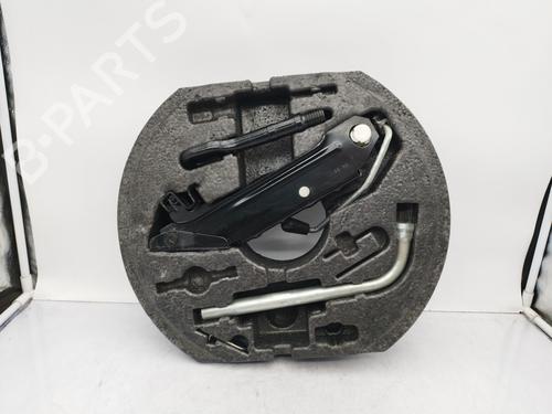 Used Jack Kit VW GOLF VI (5K1) 1.6 TDI (105 hp) 26289039