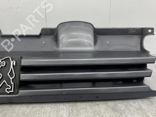 Used Grille PEUGEOT 405 I (15B) 1.8 Turbo Diesel (90 hp) 23703781