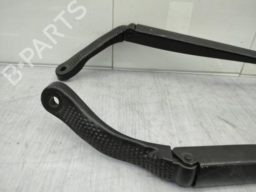 Used Front windshield wiper arm CITROËN C4 I (LC_) 1.6 HDi (90 hp) 23695480