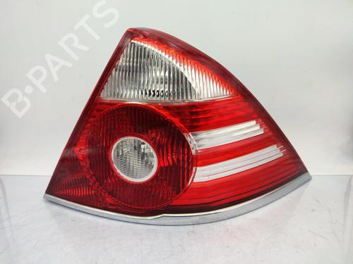 Right taillight FORD MONDEO III (B5Y) 2.0 16V TDDi / TDCi | BP23713154C35