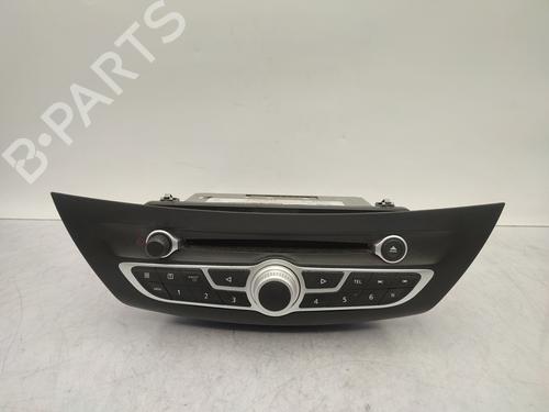 Used Radio RENAULT LAGUNA III Grandtour (KT0/1) 2.0 dCi (KT07, KT0J, KT14, KT1A, KT1S) (131 hp) 25214780