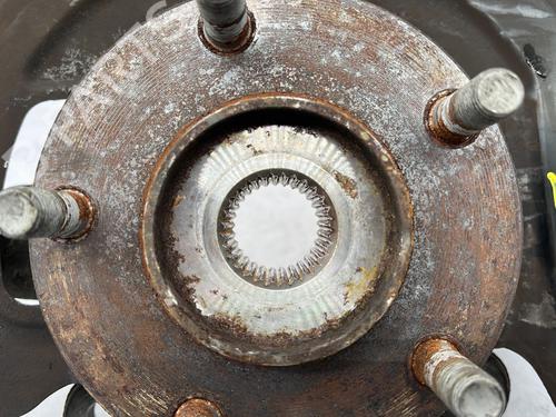 Used Right front steering knuckle Right front steering knuckle NISSAN JUKE (F15) 1.5 dCi (110 hp) 33631094 33631094