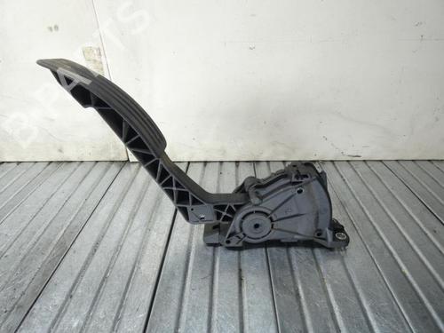 Used Pedal DACIA SANDERO 1.5 dCi (86 hp) 23697822