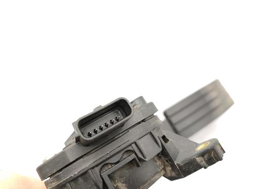 pedal-dacia-sandero-ii-2012-23730283 main image