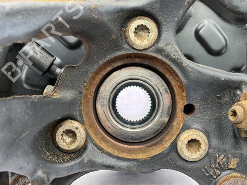 Used Right front steering knuckle Right front steering knuckle VW GOLF VII (5G1, BQ1, BE1, BE2) 2.0 TDI (150 hp) 23754251 23754251