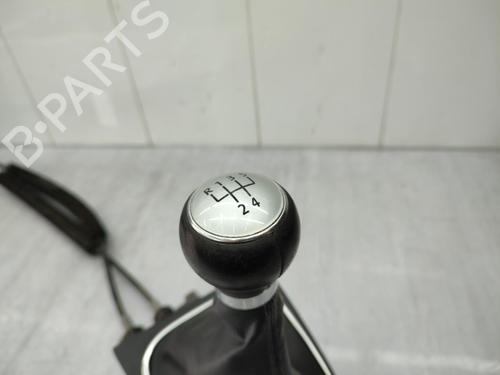 Used Gear lever Gear lever VW GOLF VI (5K1) 1.6 TDI (105 hp) 23740902 23740902