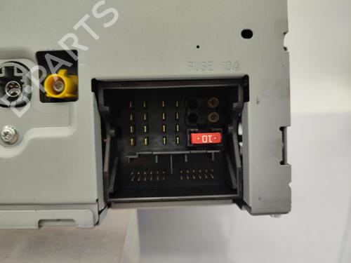 Used Radio MERCEDES-BENZ A-CLASS (W176) A 180 (176.042) (122 hp) 23733070