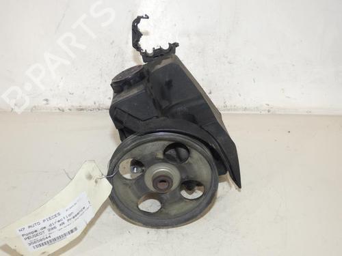 Used Steering pump PEUGEOT 206 Hatchback (2A/C) 1.4 i (75 hp) 23668462