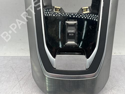 Used Middle console Middle console PEUGEOT 308 II (LB_, LP_, LW_, LH_, L3_) 1.5 BlueHDi 130 (131 hp) 30479058 30479058