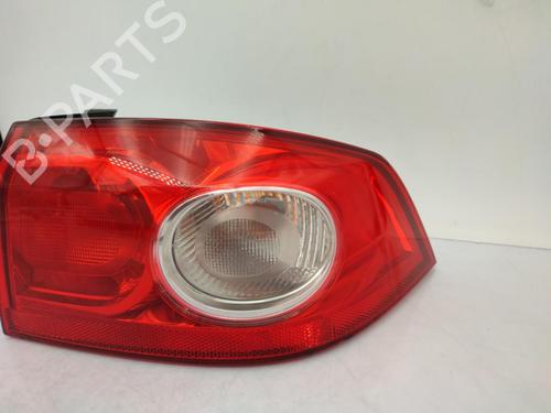 Used Right taillight RENAULT LAGUNA II (BG0/1_) 2.0 16V (BG00, BG0K, BG0P, BG0W) (135 hp) 23702793