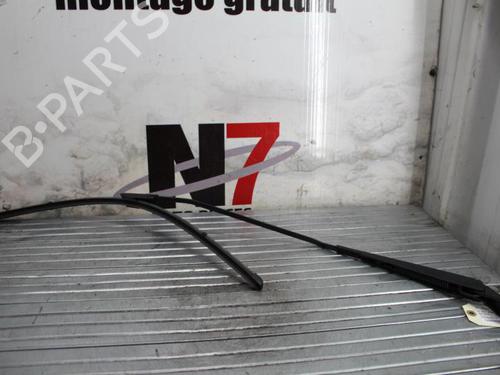 Used Front windshield wiper arm RENAULT SCÉNIC III (JZ0/1_) 1.6 dCi (JZ00, JZ12) (130 hp) 23690290
