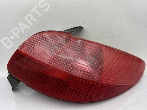 Høyre baklys PEUGEOT 206 Hatchback (2A/C) 1.4 i (75 hp) 25627014