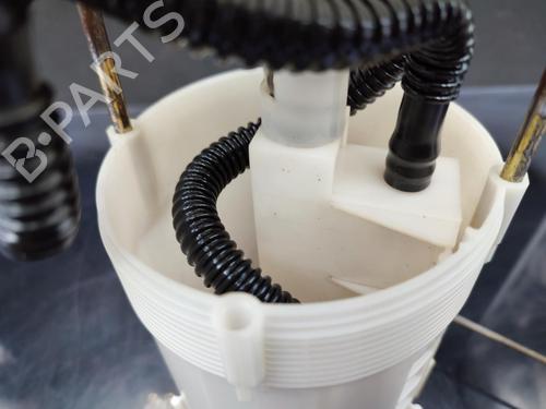 Used Fuel pump RENAULT ESPACE IV (JK0/1_) 2.2 dCi (JK0H) (150 hp) 23752661
