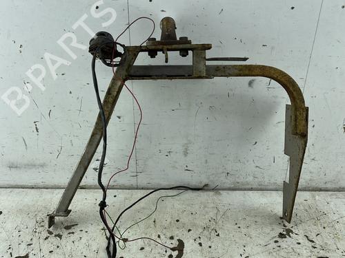 Used Tow ball/Mechanism Tow ball/Mechanism PEUGEOT 605 (6B) 2.1 Turbo Diesel (109 hp) 33420649 33420649