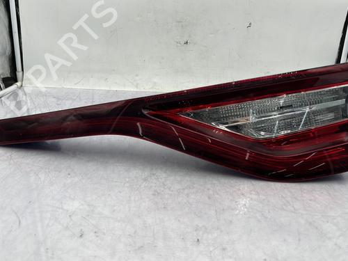 Feu de coffre droit RENAULT MEGANE IV Hatchback (B9A/M/N_) 1.5 dCi 110 (B9A3) (110 hp) 32980583