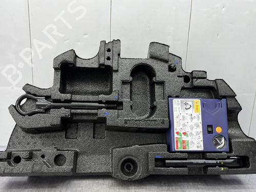 Used Jack Kit RENAULT LAGUNA III (BT0/1) 2.0 dCi (BT07, BT0J, BT14, BT1A, BT1S) (131 hp) 23680525