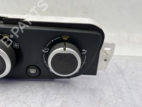 Used Climate control Climate control RENAULT MEGANE III Hatchback (BZ0/1_, B3_) 1.5 dCi (BZ09, BZ0D, BZ1W, BZ29, BZ14) (110 hp) 30751030 30751030