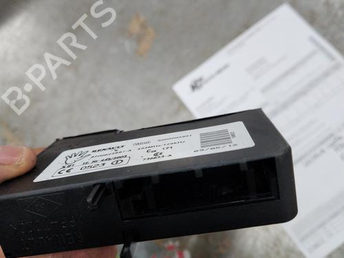 Card reader RENAULT ESPACE IV (JK0/1_) 2.0 dCi (JK01, JK02, JK1J, JK1K, JK1H) | BP27220813E4 