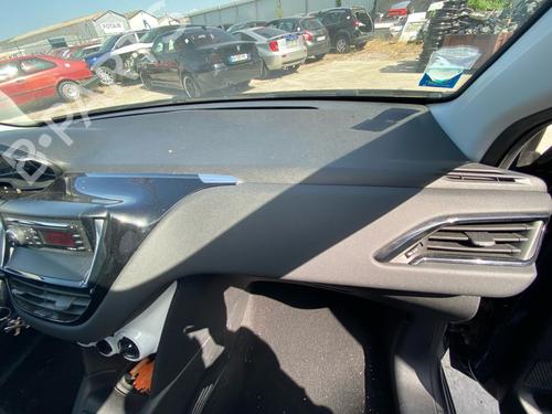 Dashboard Dashboard PEUGEOT 208 I (CA_, CC_) 1.6 HDi / BlueHDi 75 (75 hp) 36551793 36551793