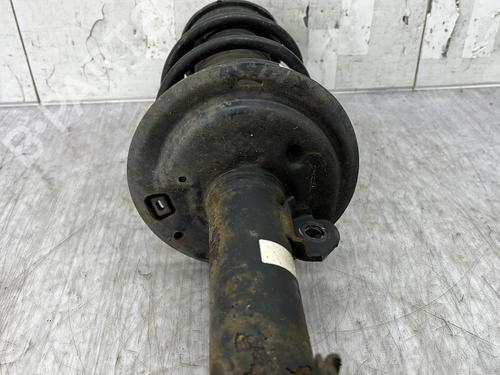 Right front shock absorber TOYOTA YARIS (_P13_) 1.0 (KSP130_, KSP130) | BP32312201M17 