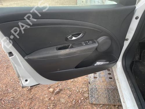 Dashboard RENAULT MEGANE III Hatchback (BZ0/1_, B3_) 1.5 dCi (BZ09, BZ0D, BZ1W, BZ29, BZ14) | BP23704833C46 - Image 13
